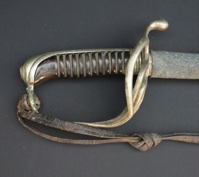null Sabre d'officier d'infanterie, 1882.

Lame en acier de 91 cm, deux tranchants...