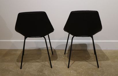 null Pierre GUARICHE (1926-1995) et STEINER Editions

Paire de deux chaises, modèle...
