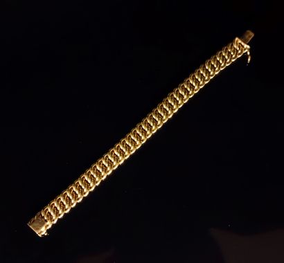 null Bracelet en or jaune à maillons entrelacés. 

Vers 1950. 

L_18,5 cm.

19,57...