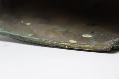 null Philosophe.

Bronze à patine brune.

Fin du XIXème siècle.

H_31 cm L_41 cm