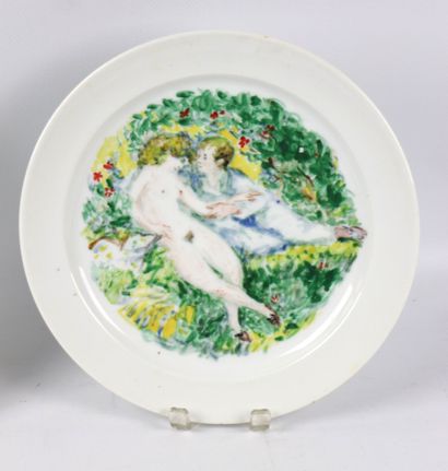 null Père CREIXAMS (1893-1965). 

Réunion de deux assiettes en porcelaine peinte...