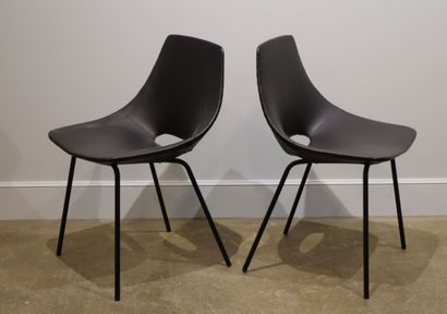 null Pierre GUARICHE (1926-1995) et STEINER Editions

Paire de deux chaises, modèle...