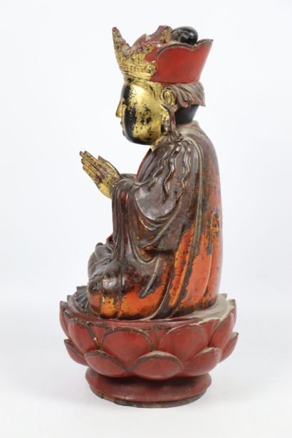 null CHINE.

Bouddha assis en position de méditation.

La base figurant une fleur...