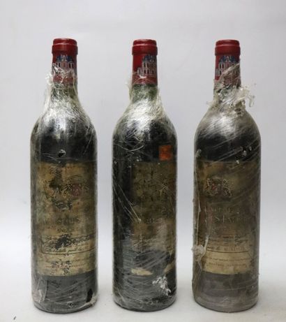 null CHATEAU MALESCOT SAINT EXUPERY.
Millésime : 1995.
3 bouteilles, 1 h.e., 2 b.g.,...