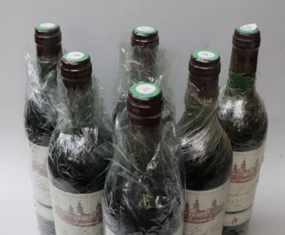 null PAGODES DE COS.
Millésime : 1994.
6 bouteilles, une e.t.a.