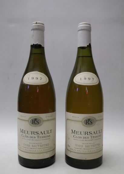 null MEURSAULT CLOS DES TESSONS.
Yves SAUVESTRE.
Millésime : 1997.
2 bouteilles,...