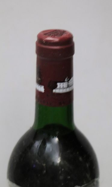 null CHATEAU LAFITE ROTHSCHILD.
Millésime : 1992.
1 bouteille, h.e.