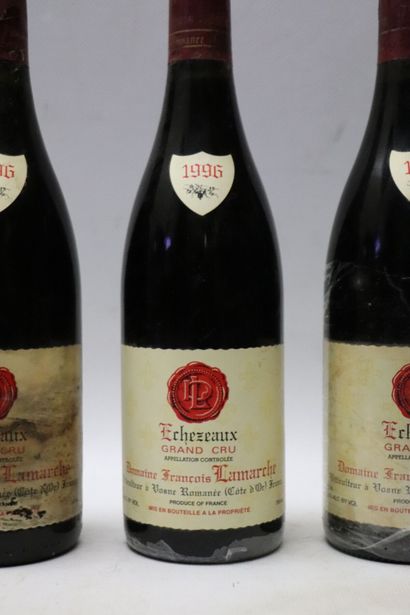 null ECHEZEAUX GRAND CRU.
François LAMARCHE.
Millésime : 1996.
3 bouteilles, 1 e...