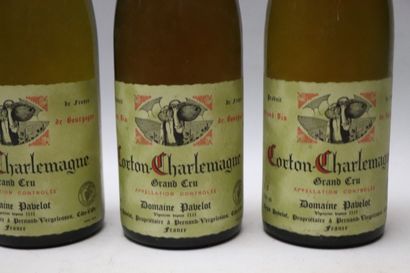 null CORTON CHARLEMAGNE GRAND CRU.
Domaine PAVELOT.
Millésime : 1990.
3 bouteilles,...