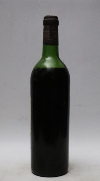 null CHATEAU MARGAUX.
Millésime : 1975.
1 bouteille, e., e.t.a. capsule oxydée