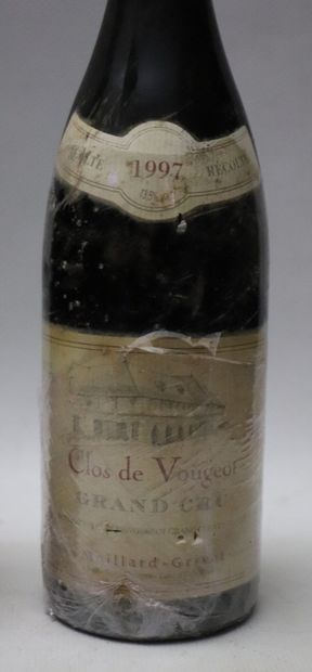 null CLOS DE VOUGEOT GRAND CRU.
MOILLARD GRIVOT.
Millésime : 1997.
2 bouteilles,...