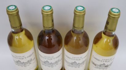 null CHATEAU LARRIVET HAUT BRION
Millésime : 2001 
10 bouteilles