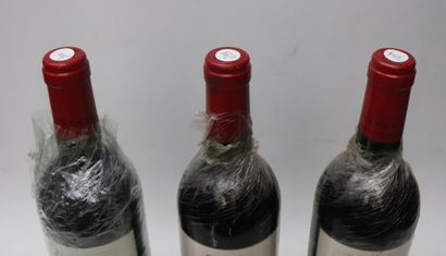 null CHATEAU L'EVANGILE.
Millésime : 1992.
3 bouteilles, 1 b.g.