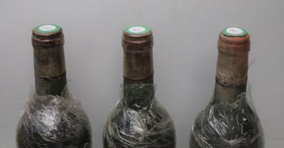 null CHATEAU COS D'ESTOURNEL.
Millésime : 1983.
3 bouteilles, 1 h.e., 2 b.g., e....