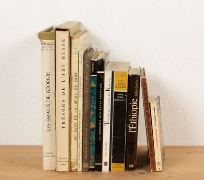 null Meeting of about fifty books dealing with architecture and various of which:...
