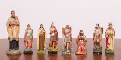 null Meeting of sixteen santons and characters of crib in polychrome plaster.
XXth...