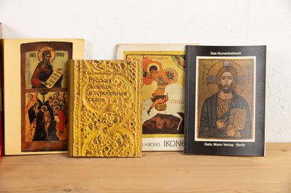 null Réunion d'une dizaine de livres traitant des icônes russe en allemand ou belge...