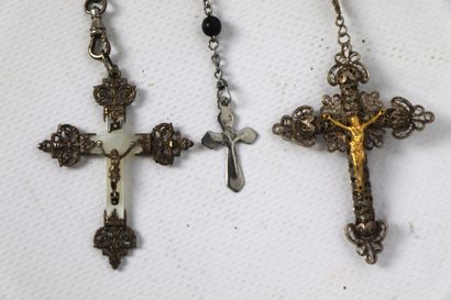 null Meeting of six rosaries.
Two chains with crosses are attached.
L_ 51 cm (for...