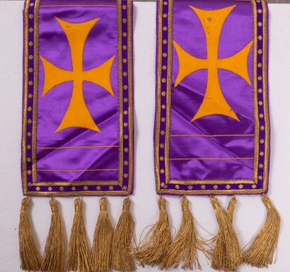 null Meeting of four religious stoles in embroidered silk.
The first with brown and...
