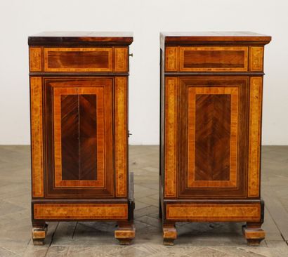 null Pair of bedside tables forming a prie-dieu in veneer with inlaid decoration...