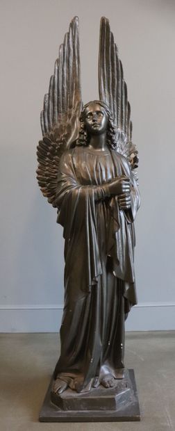null Angel in plaster with silver patina
End of the 19th century or beginning of...