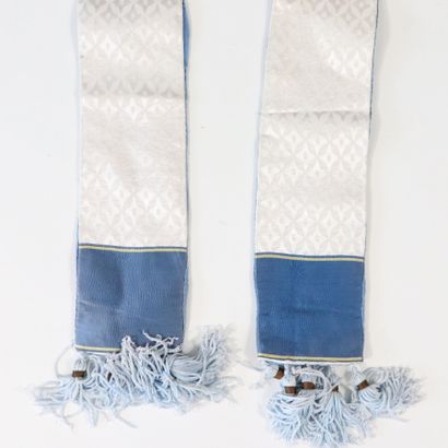 null Religious stole in blue and white silk. 
Tassels on the edges. 
Yellow and blue...