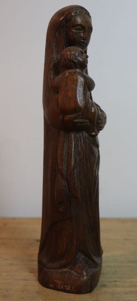 null Lucien PESSEY (1912-1990).
Vierge à l'enfant en bois sculpté. 
Signé sur la...