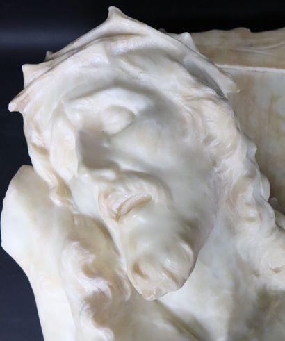 null Ecole italienne du XIXème siècle.
Grand buste du Christ en marbre patiné, la...
