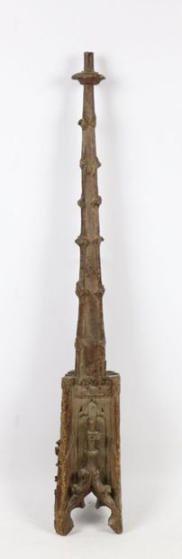 null Element of altarpiece in natural wood carved forming an architectural spire.
18th...