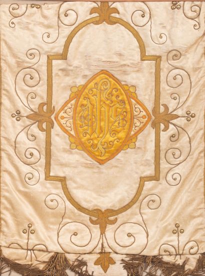 null Beige and gold embroidered silk altar apron marked in its center with a monogram...