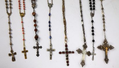 null Meeting of six rosaries.
Two chains with crosses are attached.
L_ 51 cm (for...