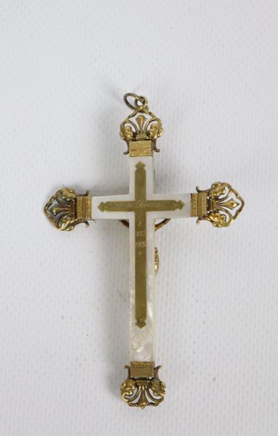 null Cross in vermeil and mother-of-pearl. 
Bearing the inscription "LAURE BERTRAND...
