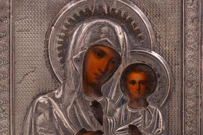 null Icon "Virgin of Smolensk."
Russia, late 19th century.
Tempera on wood, silver...