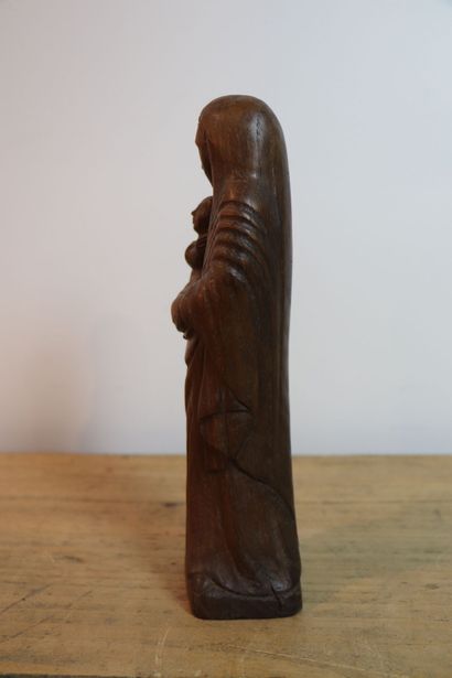 null Lucien PESSEY (1912-1990).
Virgin and child in carved wood. 
Signed on the base.
H_27,1...