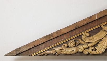 null Important triangular pediment in molded wood carved and gilded with a medallion...