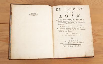 null MONTESQUIEU. 
De l'Esprit des loix. Leiden, chez les libraires associés, 1749....