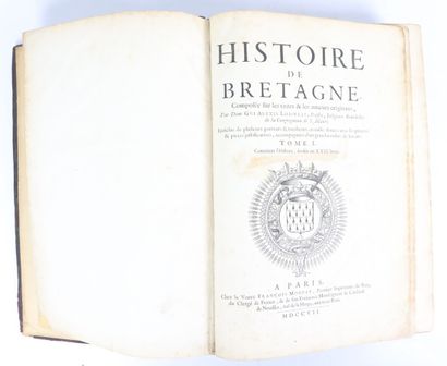 null LOBINEAU (Gui Alexis). Histoire de Bretagne. Paris, widow François Miguet, 1707....