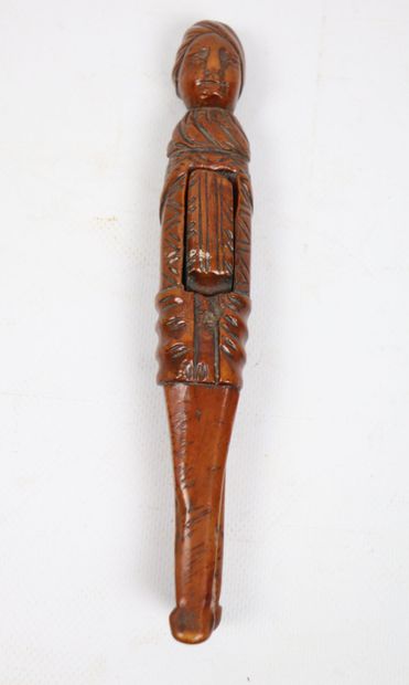null Casse-noisette anthropomorphe buis vernis sculpté en forme de femme en pied...