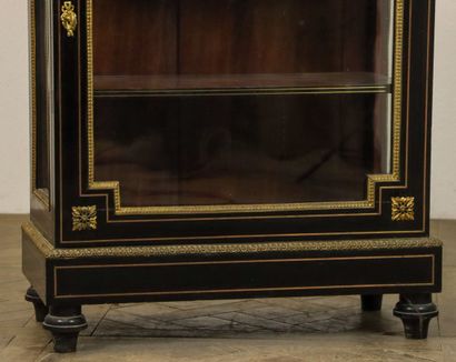null Blackened wood display cabinet. 
White marble top.
Napoleon III period. 
H_121...