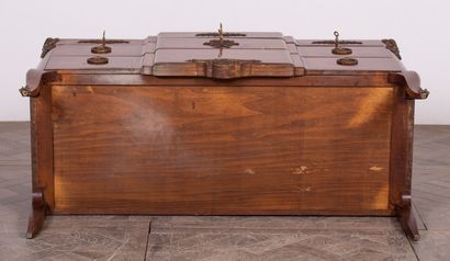 null Rosewood marquetry and ormolu chest of drawers. 
It opens with five drawers...