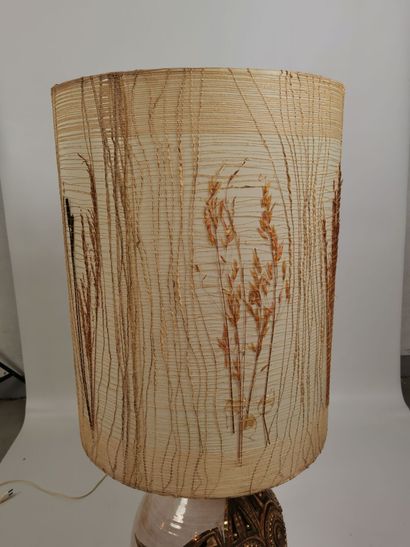 null Georges PELLETIER (born 1938).
Poisson lamp in chamotte clay.
Shade decorated...