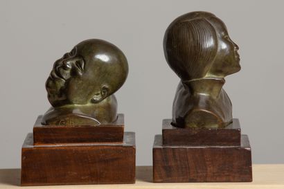 null Gaston HAUCHECORNE (1880-1945).
Jeune indochinoise et homme rieur.
Deux sculptures...