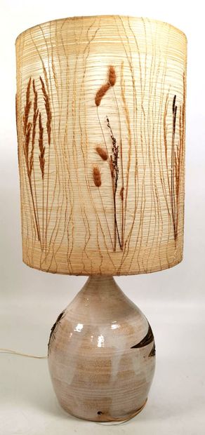 null Georges PELLETIER (born 1938).
Poisson lamp in chamotte clay.
Shade decorated...