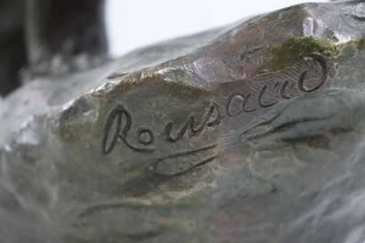 null Aristide ROUSAUD (1868-1946).
Tigre. 
Bronze à patine brune, signé sur la terrasse....