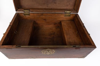 null Large rectangular mahogany marine case with brass fittings.
The lock is decorated...