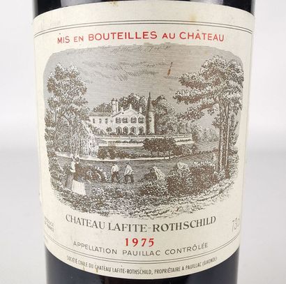 null CHATEAU LAFITE ROTHSCHILD.
Millésime : 1975.
1 bouteille, b.g.
