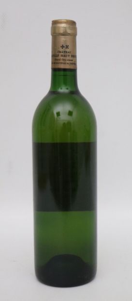 null CHATEAU LAVILLE HAUT BRION.
Millésime : 1989.
1 bouteille, e.s.