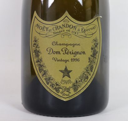 null CHAMPAGNE DOM PERIGNON MOET & CHANDON.
Vintage: 1996.
1 bottle
