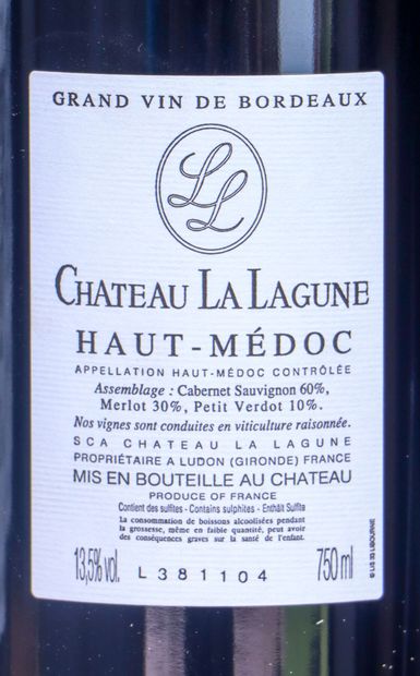 null CHATEAU LA LAGUNE.
Vintage: 2011.
12 bottles, 2 CBO