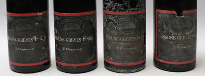 null BEAUNE 1er CRU LES GREVES.
F. CHAUVENET.
Millésime : 1986.
4 bouteilles, b.g.,...